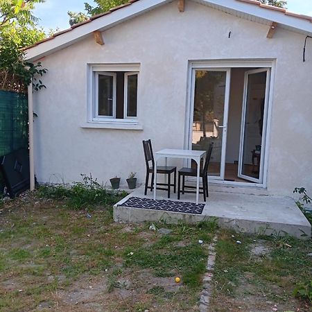 איזין Studio Maisonette מראה חיצוני תמונה